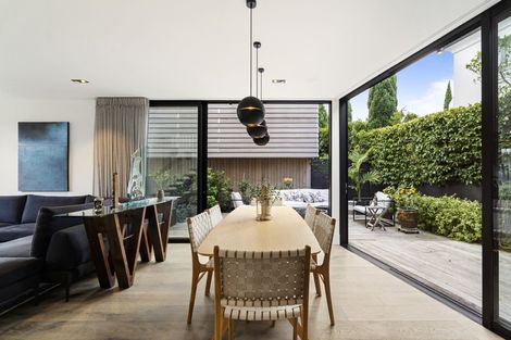 Photo of property in 2b Arthur Crescent, Hauraki, Auckland, 0622