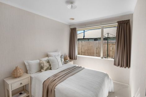 Photo of property in 18 Boston Parade, Kelvin Grove, Palmerston North, 4414