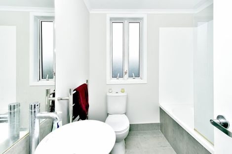 Photo of property in 24 Fernly Rise, Flat Bush, Auckland, 2019