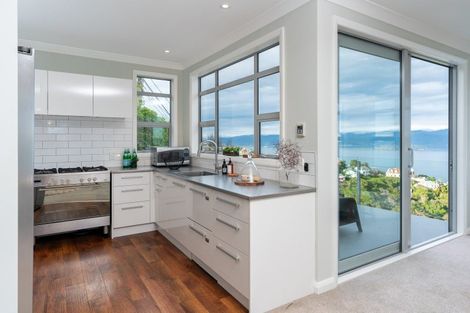 Photo of property in 118a Nicholson Road, Khandallah, Wellington, 6035