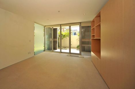 Photo of property in Sanctum Apartment, 10 Ebor Street, Te Aro, Wellington, 6011
