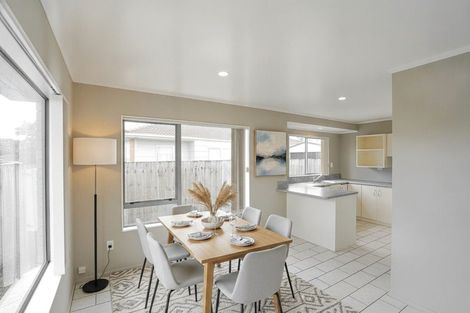 Photo of property in 27 Oratu Place, Manurewa, Auckland, 2102