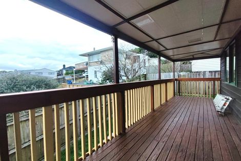 Photo of property in 1/6 Winifred Avenue, Bayview, Auckland, 0629