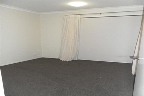 Photo of property in 7 Dorchester Place, Orewa, 0931