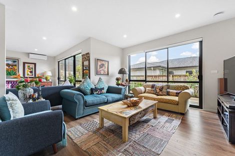 Photo of property in 13 Ahorangi Road, Silverdale, 0932