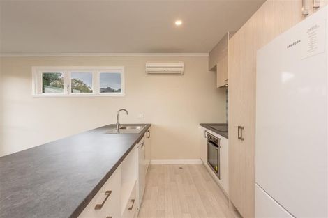 Photo of property in 58 Garden Road, Northland, Wellington, 6012