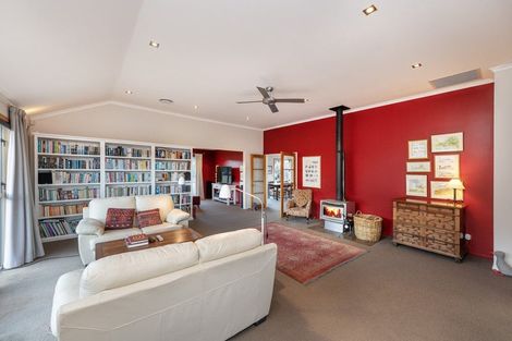 Photo of property in 136 Te Awa Road, Albert Town, Wanaka, 9382