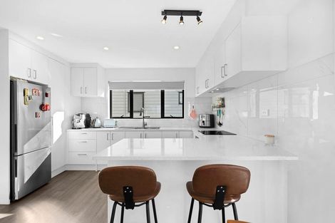Photo of property in 3/45 Dale Crescent, Pakuranga, Auckland, 2010
