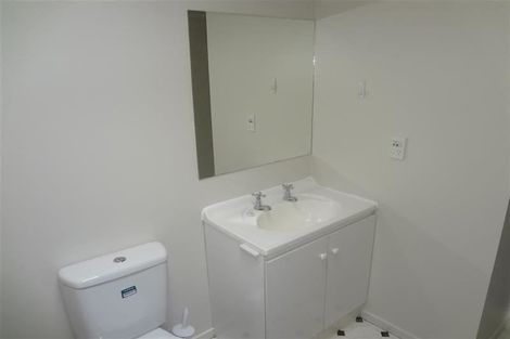 Photo of property in 2/3 Grove Road, Addington, Christchurch, 8024