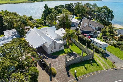 Photo of property in 13 Moana Drive, Tanners Point, Katikati, 3177