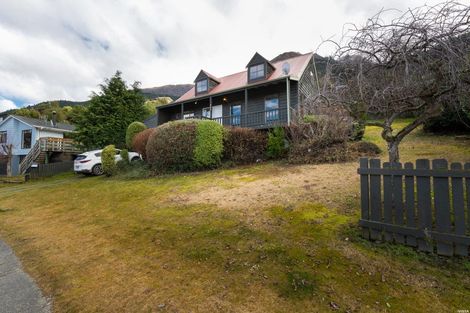 Photo of property in 136 Fernhill Road, Fernhill, Queenstown, 9300