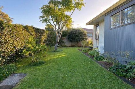 Photo of property in 2/83 Bramley Drive, Farm Cove, Auckland, 2012