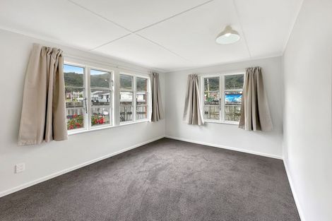 Photo of property in 68 Seddon Street, Naenae, Lower Hutt, 5011