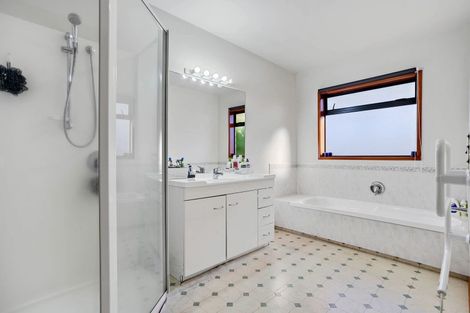 Photo of property in 19 Vaucluse Drive, Nukuhau, Taupo, 3330