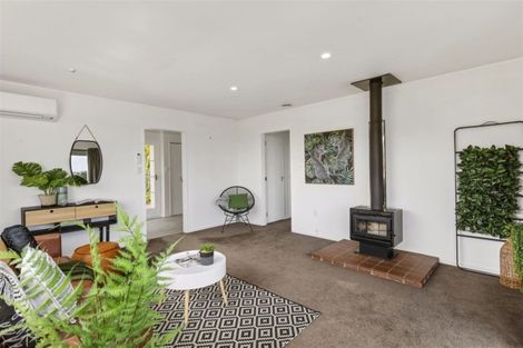 Photo of property in 1/4 Kinloch Place, Papakowhai, Porirua, 5024