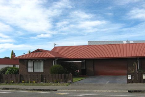 Photo of property in 2/146 Racecourse Road, Sockburn, Christchurch, 8042