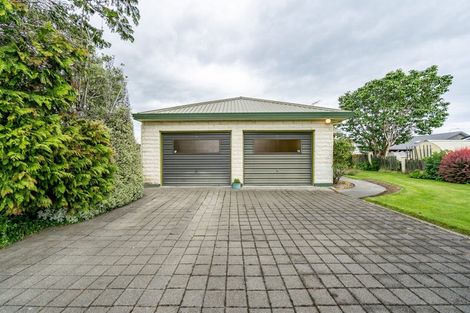 Photo of property in 2 Calder Place, Winton, 9720