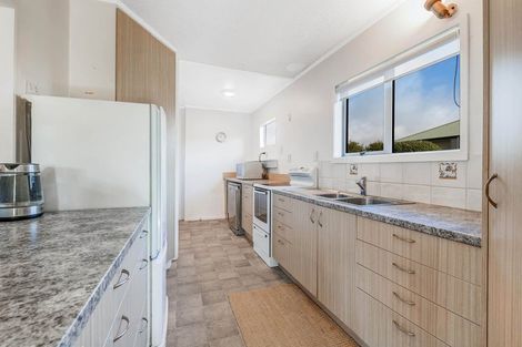 Photo of property in 1 Hinemoa Place, Snells Beach, 0920