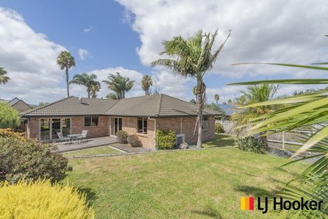 Photo of property in 33 Parkhaven Drive, Rosehill, Papakura, 2113