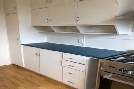 Photo of property in 1/84 Greenslade Crescent, Northcote, Auckland, 0627