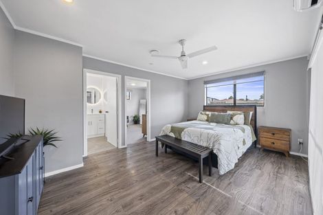 Photo of property in 143 Clevedon Road, Papakura, 2110