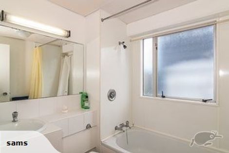 Photo of property in Capital Hill Apartments, 11/54 Hill Street, Thorndon, Wellington, 6011