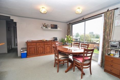 Photo of property in 38 Philip Street, Carterton, 5713