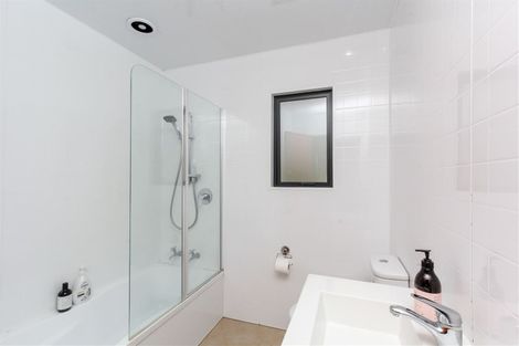 Photo of property in 3 Stuart Place, Blagdon, New Plymouth, 4310