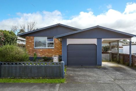 Photo of property in 16 Walsh Road, Westown, New Plymouth, 4310