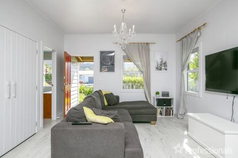 Photo of property in 23 Lyon Street, Featherston, 5710