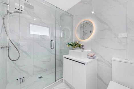 Photo of property in 22a Hearth Street, Flat Bush, 2019