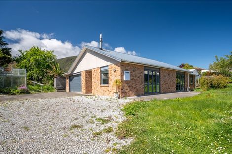 Photo of property in 618a Abel Tasman Drive, Clifton, Takaka, 7183
