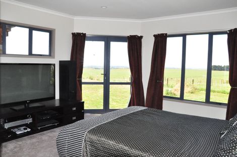 Photo of property in 804 Penny Road, Sanson, Palmerston North, 4479