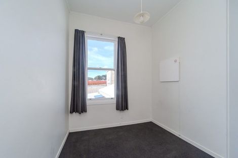 Photo of property in 24 Luxford Street, Berhampore, Wellington, 6023