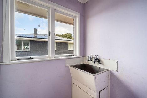 Photo of property in 135 Forrest Hill Road, Forrest Hill, Auckland, 0620