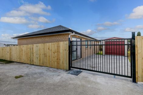 Photo of property in 1/25 Kennington Drive, Clendon Park, Auckland, 2103