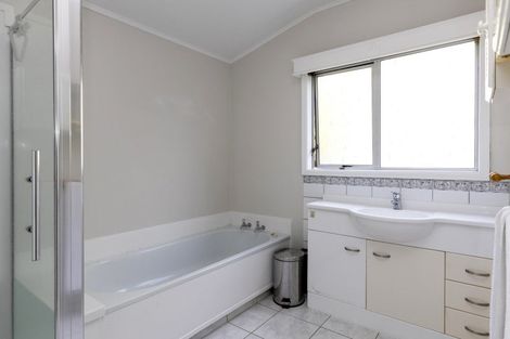 Photo of property in 9 Greenwich Street, Richmond Heights, Taupo, 3330