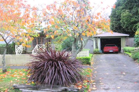 Photo of property in 60 Churchouse Road, Greenhithe, Auckland, 0632