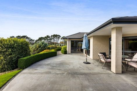 Photo of property in 3 Larlin Heights, Hawera, 4675