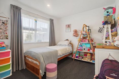 Photo of property in 1 Poutawa Lane, Clarks Beach, 2122