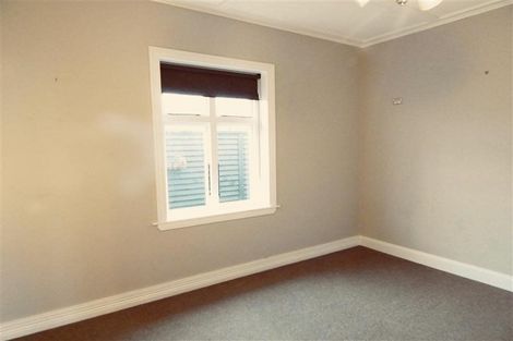 Photo of property in 16 Cutfield Road, New Plymouth, 4310