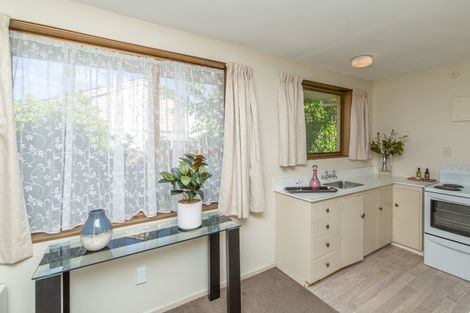 Photo of property in 2/4 Quinton Place, Bishopdale, Christchurch, 8053