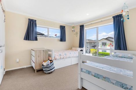 Photo of property in 1 Chalfont Road, Silverstream, Upper Hutt, 5019
