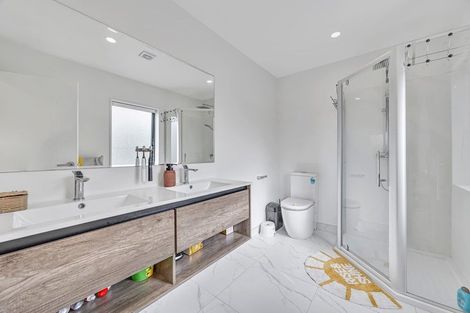 Photo of property in 13d Morton Avenue, Forrest Hill, Auckland, 0620