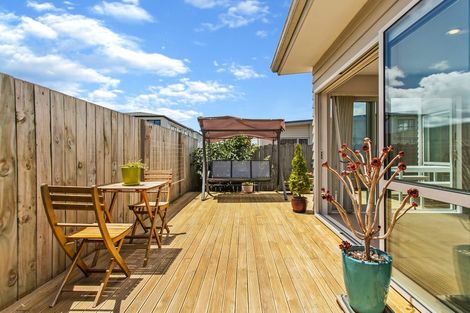 Photo of property in 235d Porchester Road, Takanini, 2112