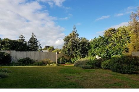 Photo of property in 62 Marine Parade, Otaki Beach, Otaki, 5512