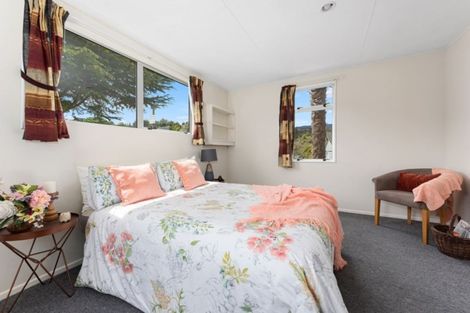 Photo of property in 113 Norana Road, Timberlea, Upper Hutt, 5018