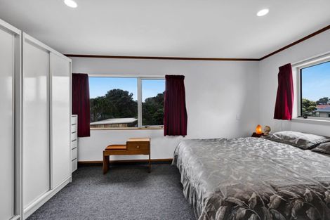 Photo of property in 11 Dieffenbach Street, Opunake, 4616