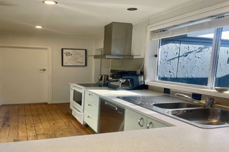 Photo of property in 9 Ross Crescent, Orewa, 0931