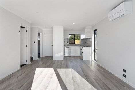 Photo of property in 8e Kent Road, Manurewa, Auckland, 2102